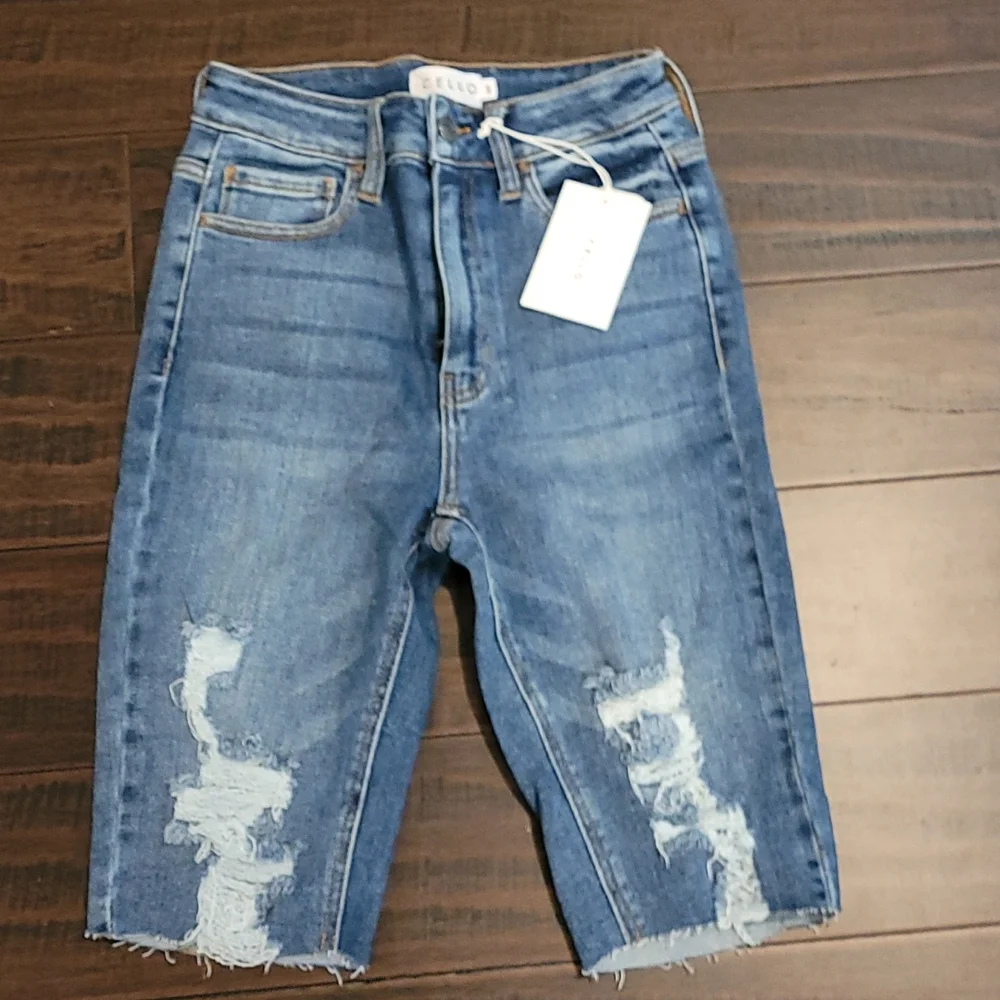 BNWT Cello Distressed Bermuda Shorts - Picture 1 of 5